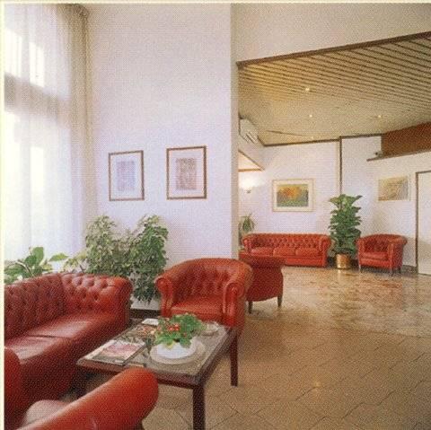 Maximum Hotel - Milan — Photos 1